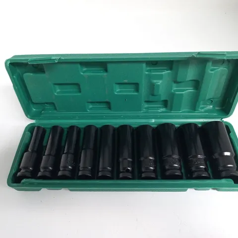 ASSORTED SOCKET SET & CASE