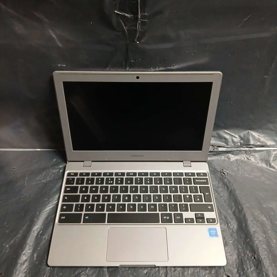 SAMSUNG CHROMEBOOK LAPTOP – SILVER, CHROME OS