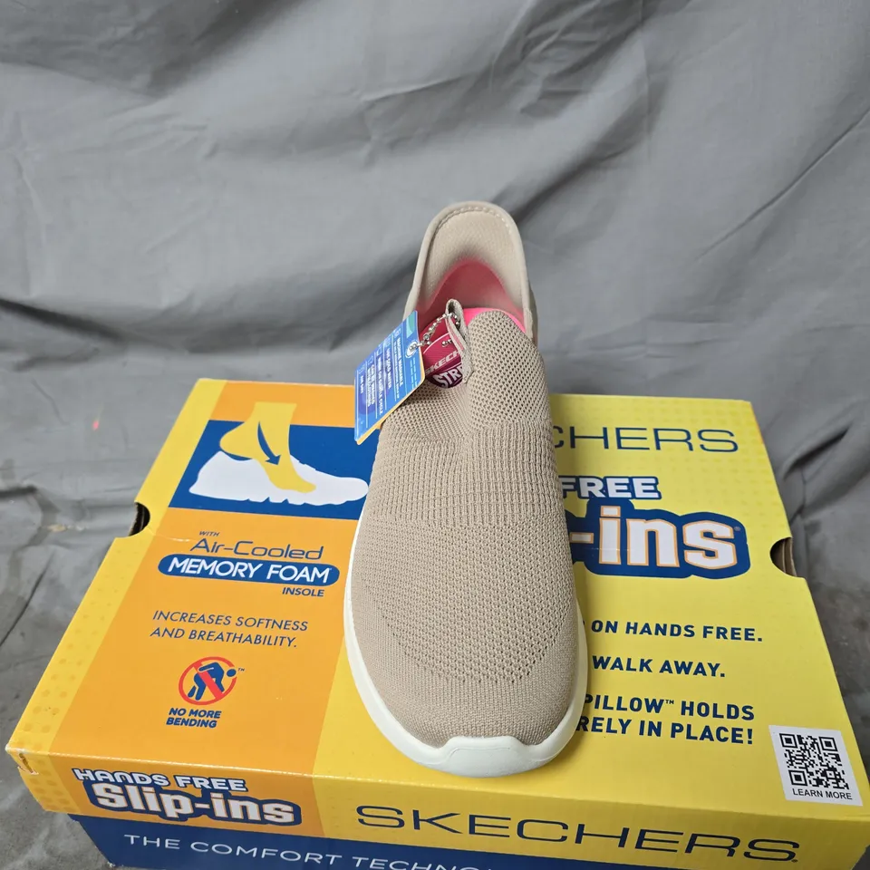 SKECHERS SLIP-INS HANDS FREE SLIP-ON SHOES – BEIGE BOXED SIZE 6