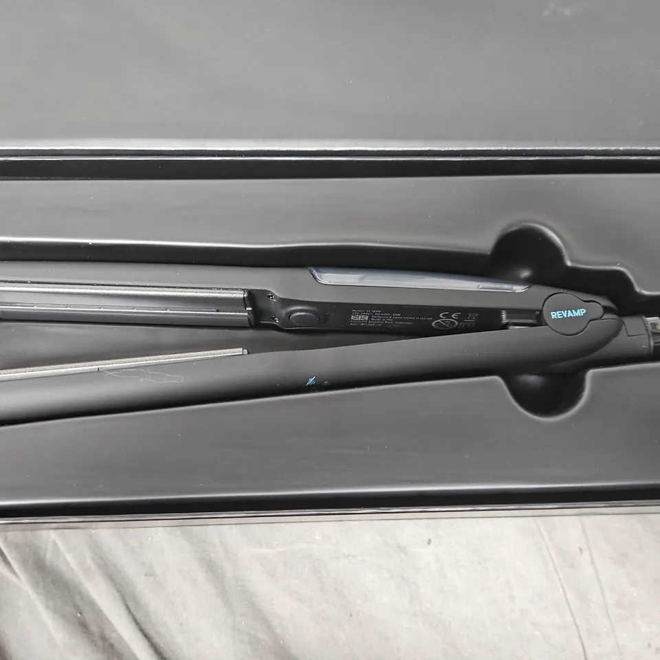 REVAMP PROGLOSS STEAMCARE  CERAMIC STRAIGHTENER 