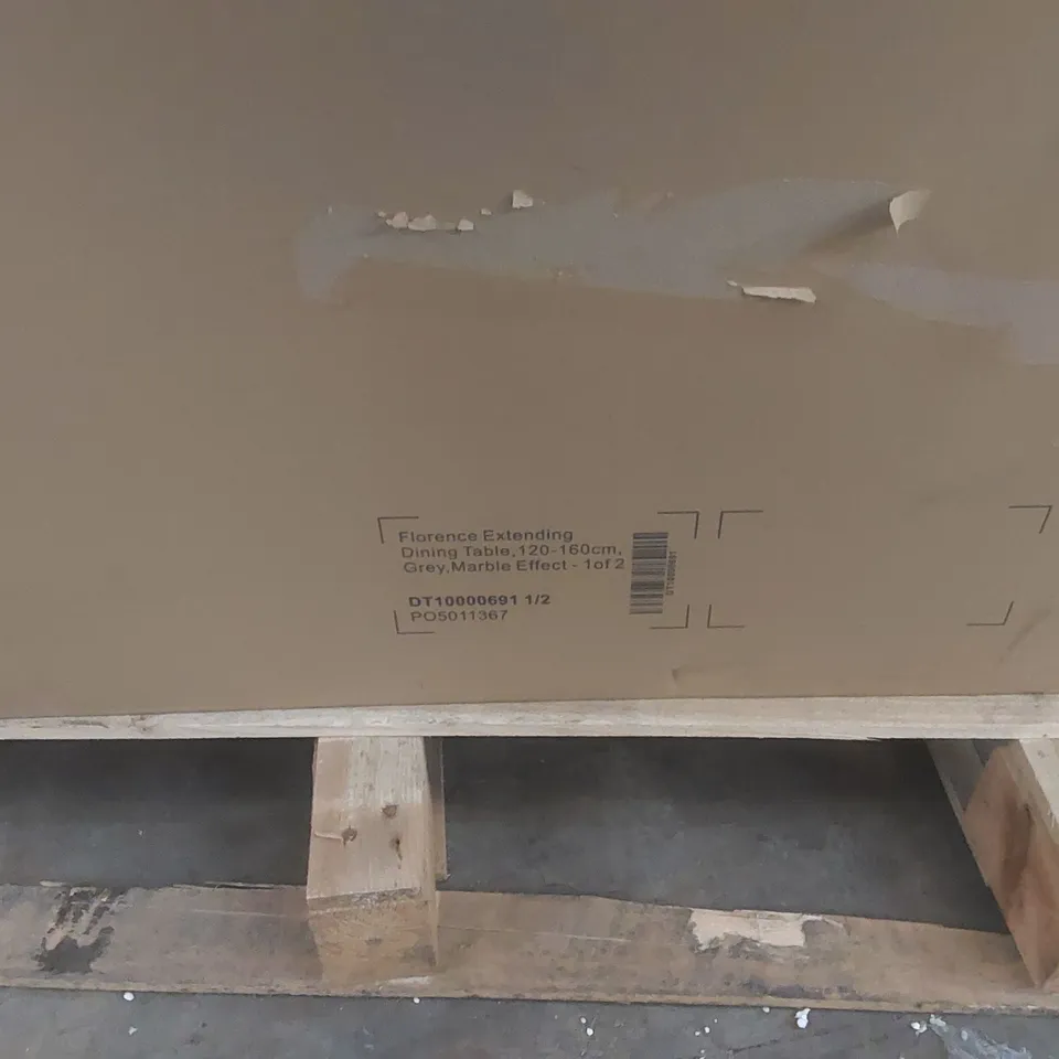 PALLET CONTAINING A LARGE QUANTITY OF ASSORTED DESIGNER FURNITURE PARTS INCLUDING: DINING TABLE PARTS ECT