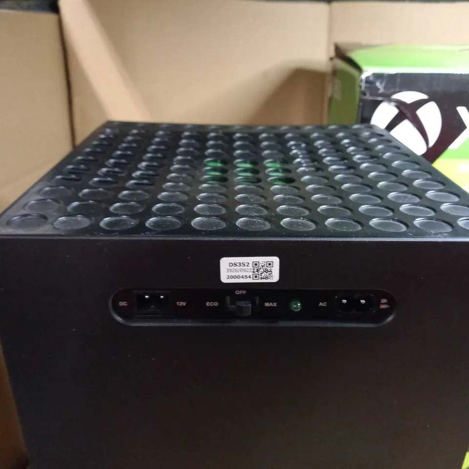 BOXED X-BOX SEIRES X REPLICA MINI FRIDGE
