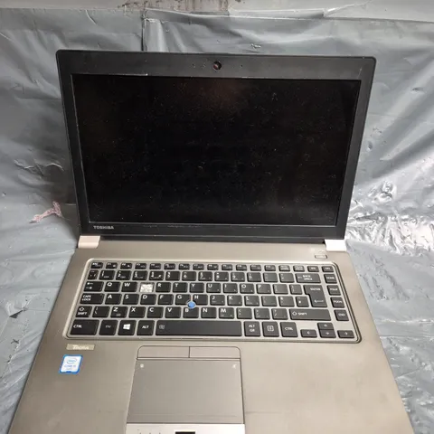 TOSHIBA TECRA Z40-C LAPTOP