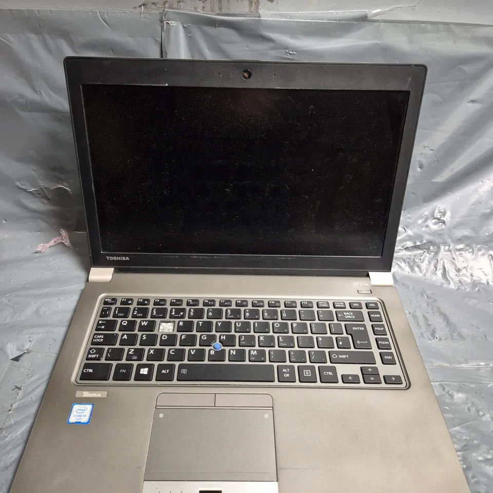 TOSHIBA TECRA Z40-C LAPTOP