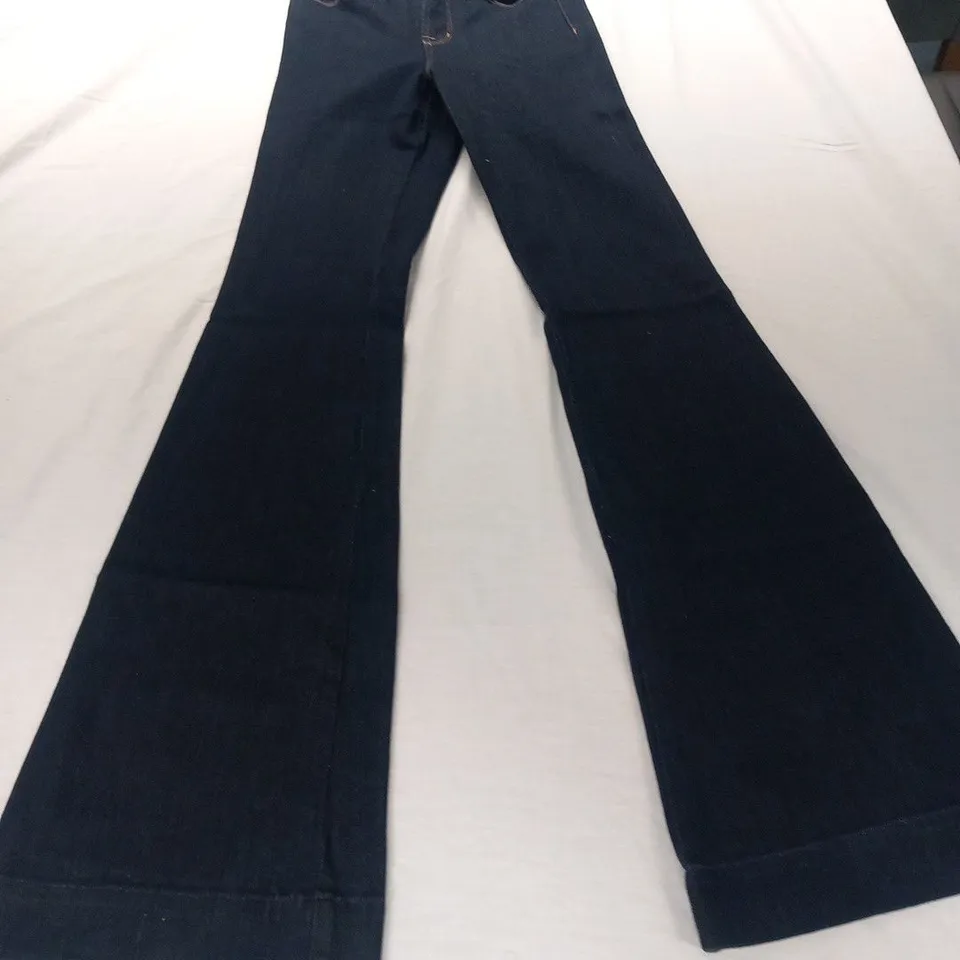 J BRAND THE DOLL BELL BOTTOM SLIM FIT HIGH RISE JEANS SIZE 26