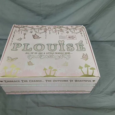 BOXED AND SEALED PLOUISE ALL OF US ARE A LITTLE FRAGILE BABE SPREAD YOUR WINGS AND FLY GIFT SET
