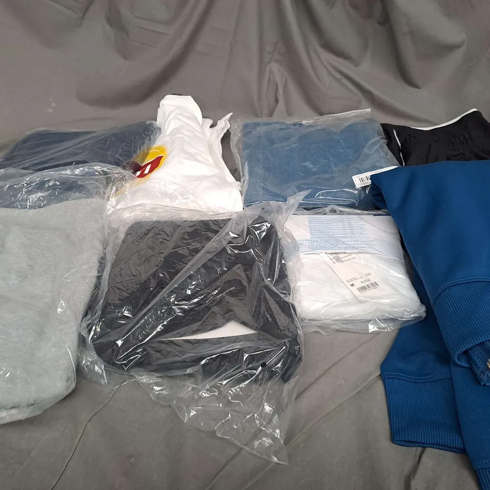 LARGE QAUNTIITY OF ASSORTED CLOTHING ITEMS IN VARIOUS STYLES, SIZES AND COLOURS
