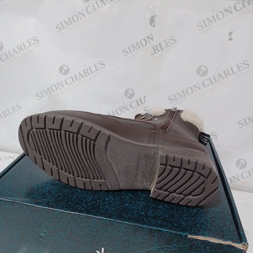 BOXED EMU OKAB WATERPROOF BOOTS, ESPRESSO - SIZE 9