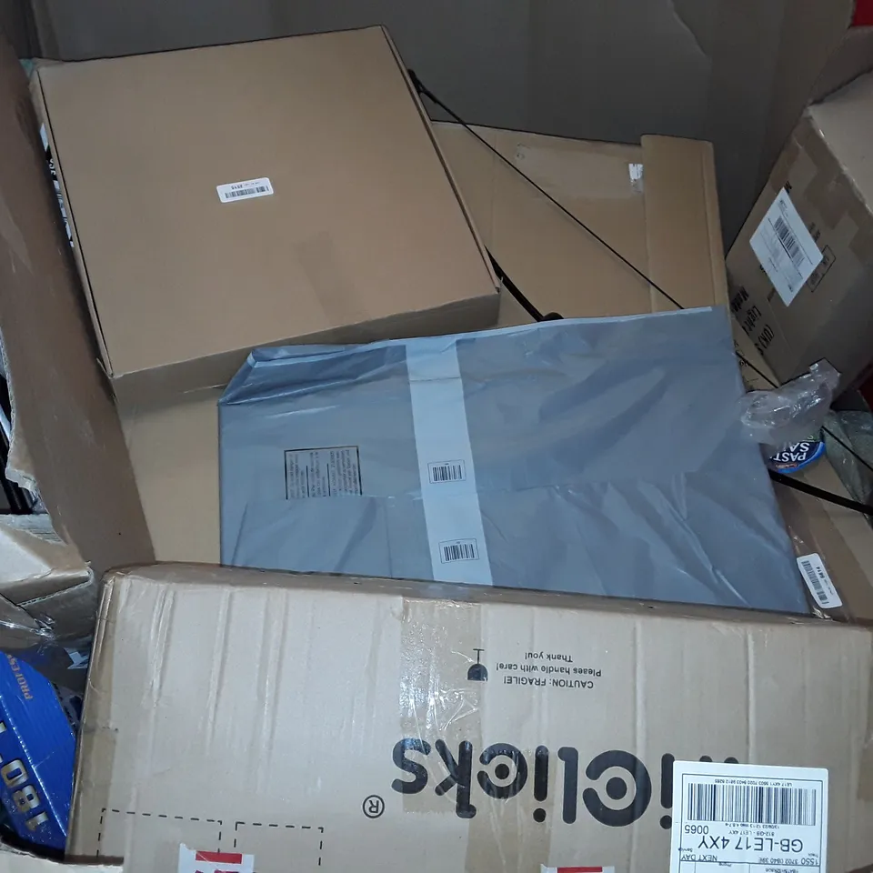 PALLET OF ASSORTED HOUSEHOLD ITEMS TO INCLUDE AIR FRYER OVEN, TURNTABLE WI-FI AND DOUG HEATER