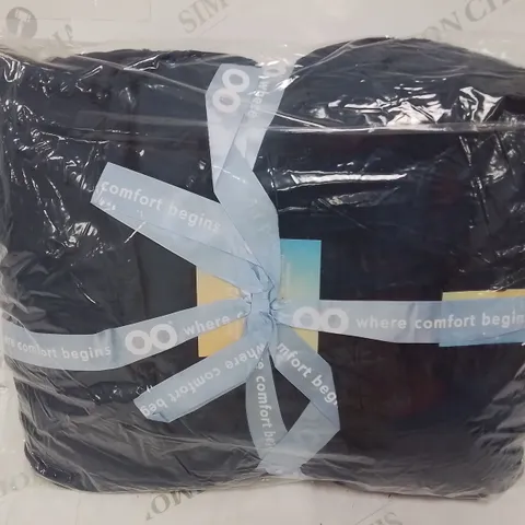 SEALED THE OODIE NAVY HOODED BLANKET - SIZE UNSPECIFIED 