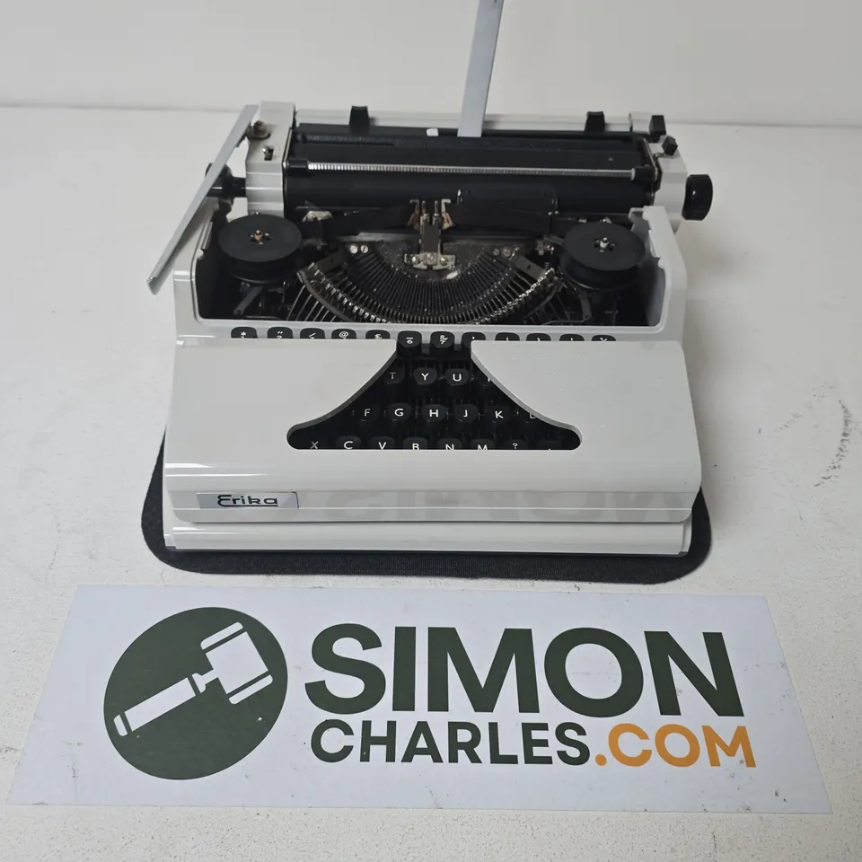 ROBOTRON ERIKA 105 TYPEWRITER