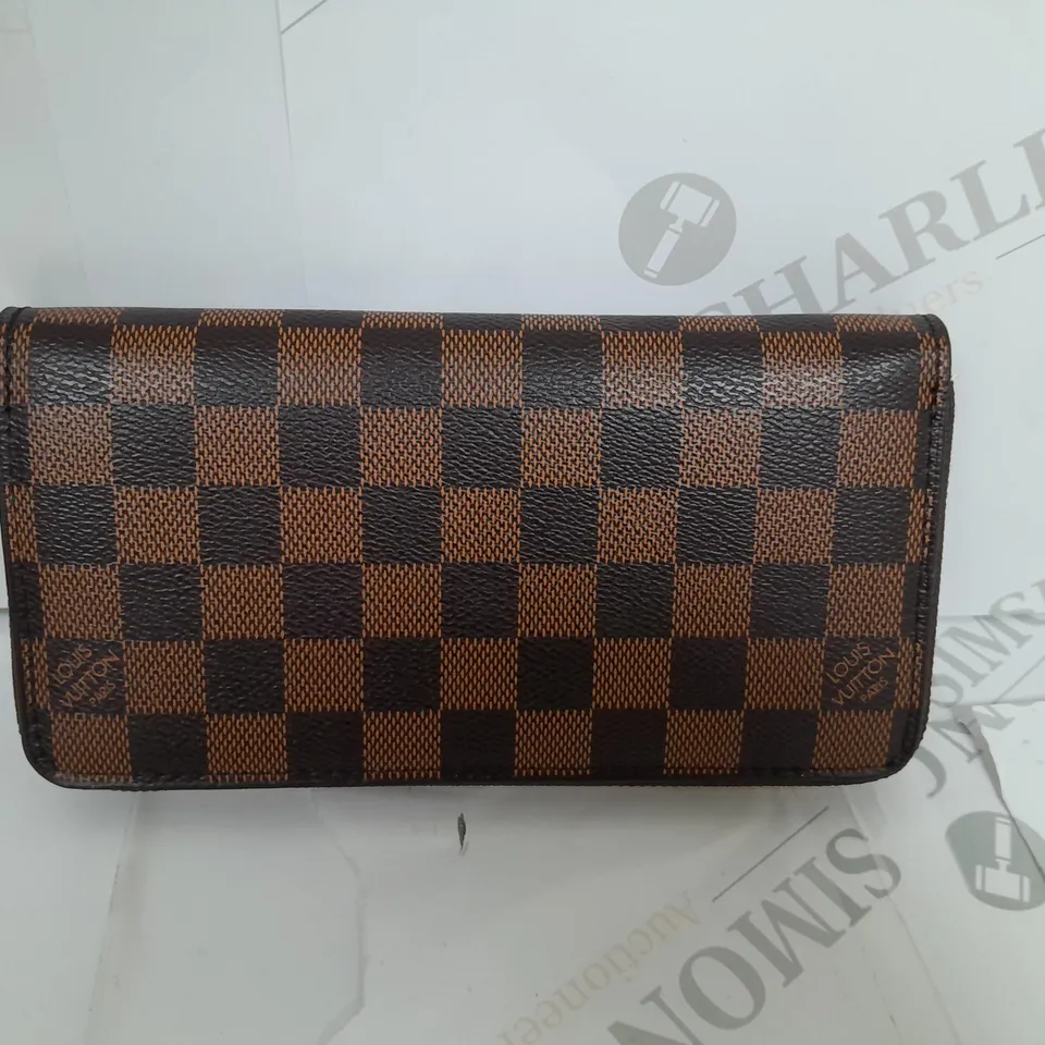 BOXED LOUIS VUITTON LEATHER PURSE