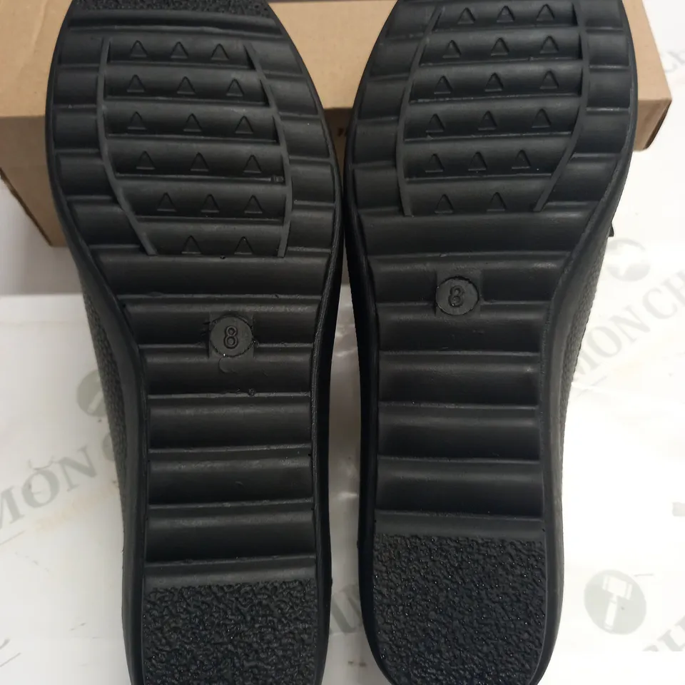 BOXED PAIR OF CUSHION WALK BLACK SLIDE ON SHOES - 8