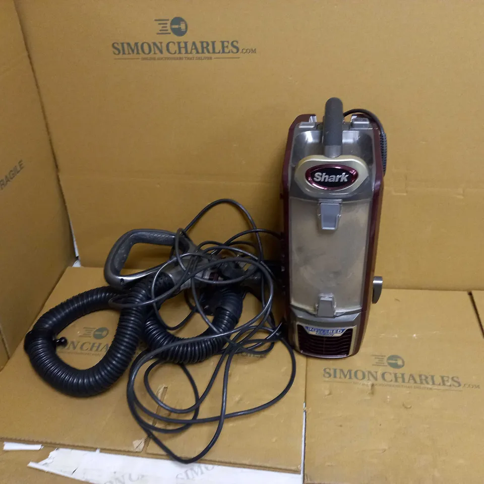 SHARK POWERED LIFT-AWAY VACUUM CLEANER