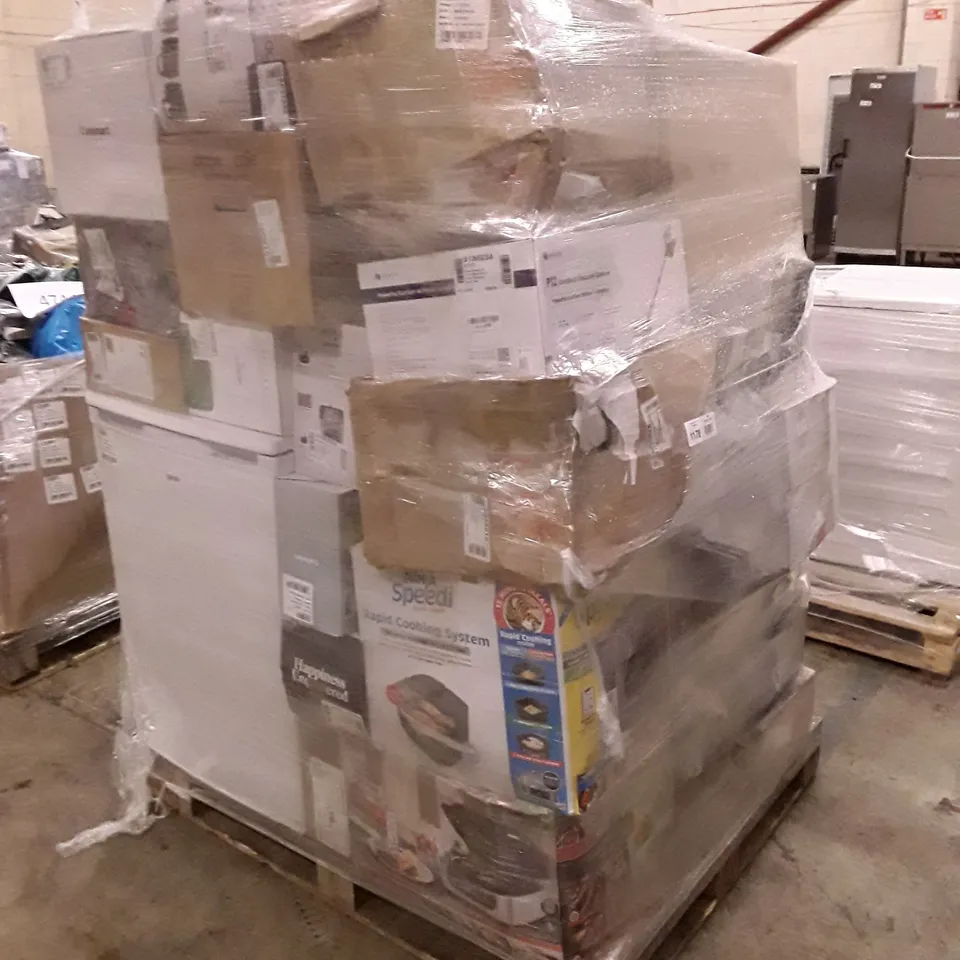 PALLET OF APPROXIMATELY 36 UNPROCESSED RAW RETURN HOUSEHOLD AND ELECTRICAL GOODS TO INCLUDE;