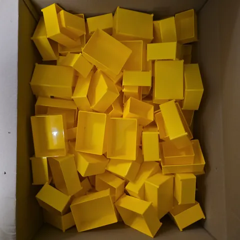 LARGE QUANTITY OF YELLOW PLASTIC STORAGE BOXES IN VARIOUS SIZES 