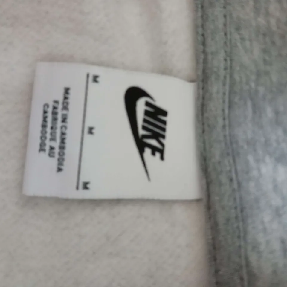 NIKE HALF ZIPPER JOGGING TOP GRET SIZE M
