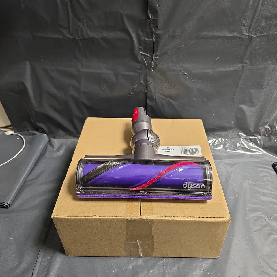 DYSON FLOORHEAD ATTACHMENT WITH PURPLE ROLLER AND ADAPTOR.