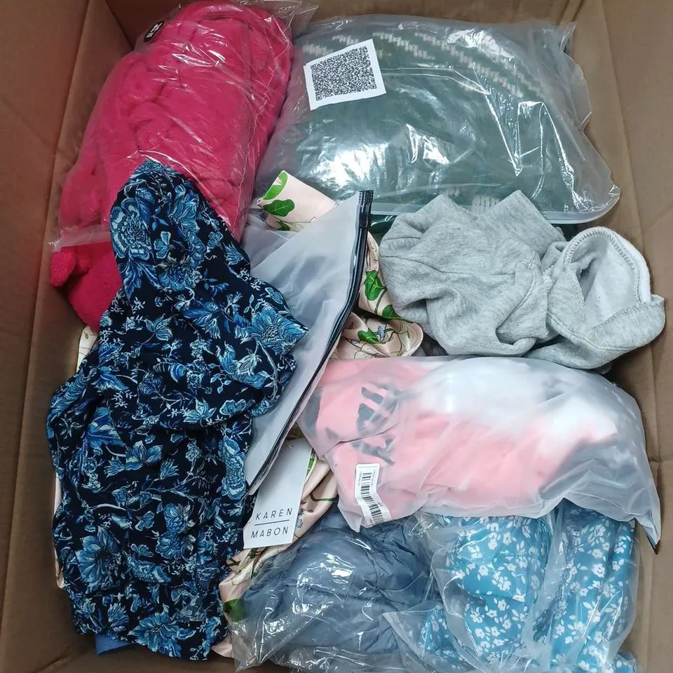 BOX OF APPROXIMATELY 22 ASSORTED CLOTHING ITEMS TO INCLUDE - T-SHIRT , TROUSERS , SKIRT ETC