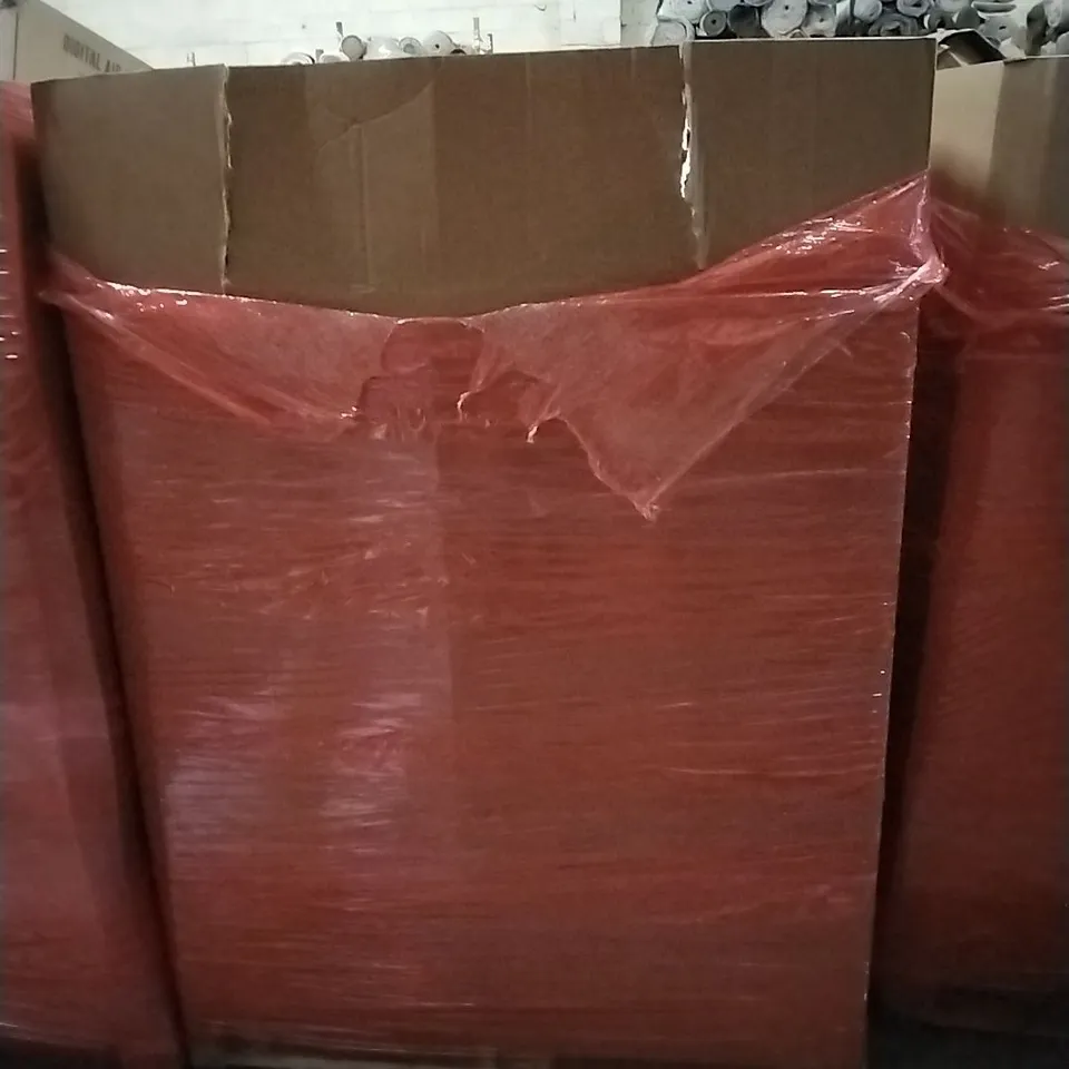 PALLET CONTAINING ASSORTED PRODUCTS INCLUDING TOILET SEAT, ROLLER BLIND, STORAGE BASKET, PUZZLE MATS & LED BATTEN LIGHT