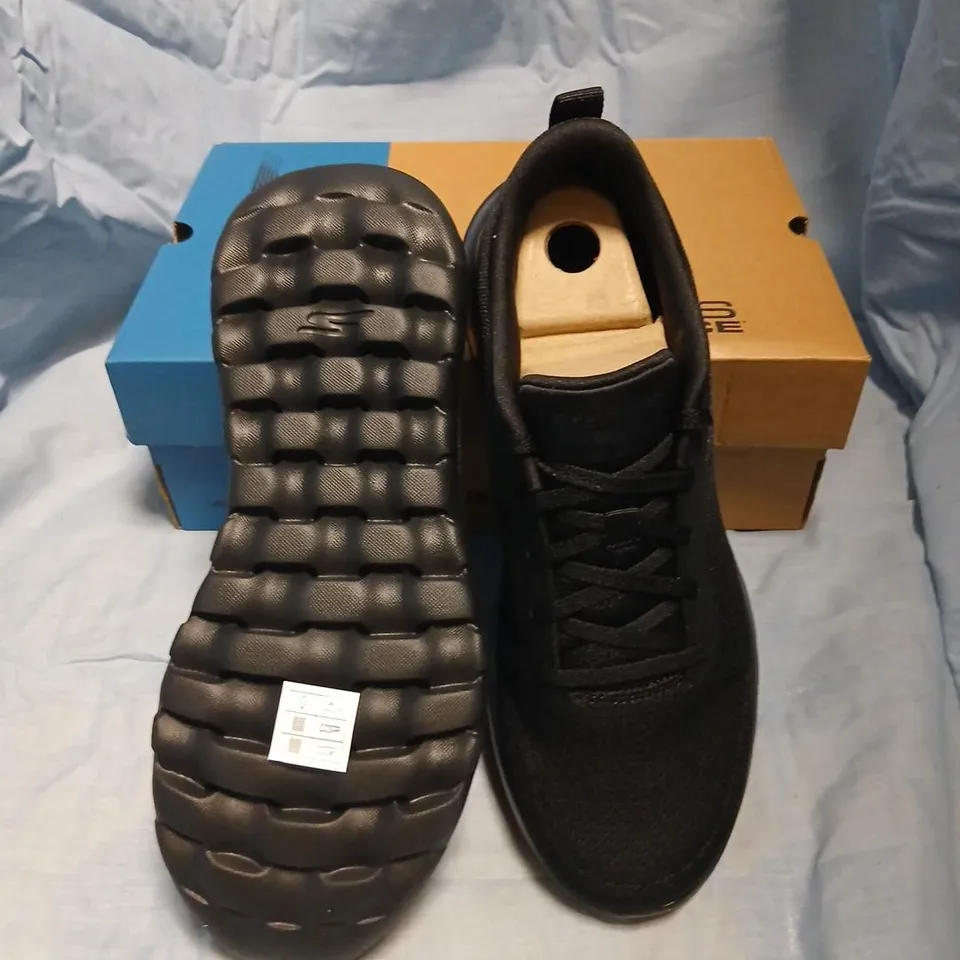 SKECHERS GO WALK MAX MEN'S SHOES – BLACK (BBK), UK 7 (EU 41) – PAIR
