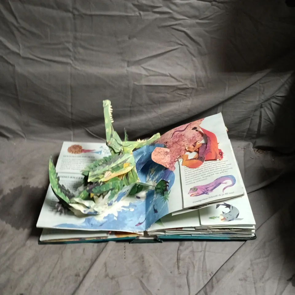 ENCYCLOPEDIA PREHISTORICA SHARKS AND OTHER SEA MONSTERS - POP-UP BOOK BY SABUDA & REINHART