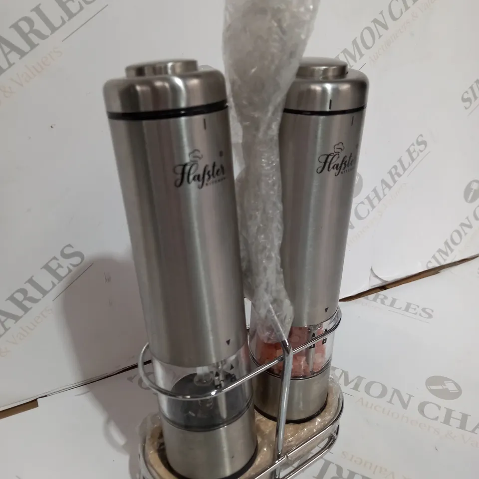 ELECTRIC SALT AND PEPPER GRINDER SET - BATTERY OPERATED