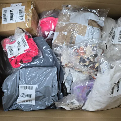 APPROXIMATELY 20 ASSORTED ITEMS TO INCLUDE MUTLI-PREP MINI CONTAINERS, DUVET COVER SET, LITTLE LIVE PETS OUCHIES VET KIT, ETC