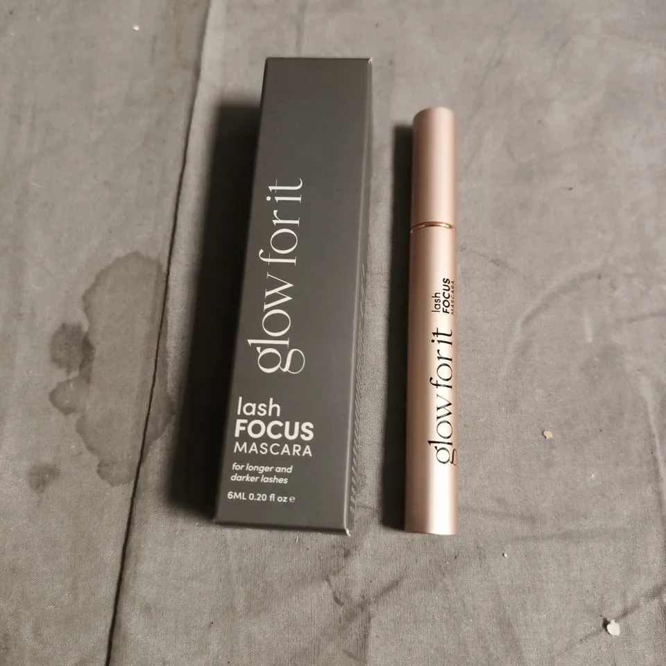 GLOW FOR IT LASH FOCUS MASCARA – BLACK