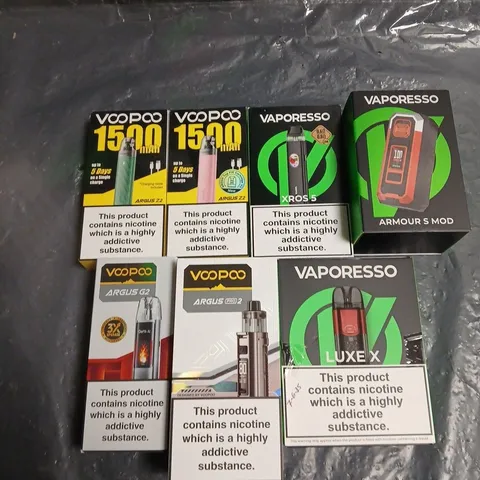 APPROXIMATELY 15 ASSORTED E-CIG PRODUCTS AND ACCESSORIES TO INCLUDE VOOPOO, VAPORESSO, ETC