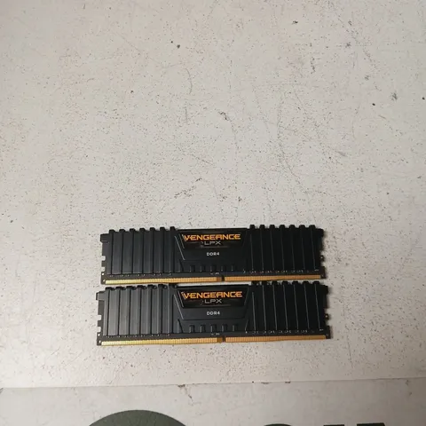 CORSAIR VENGEANCE LPX DDR4 RAM 16GB (2X8GB) 3200MHZ