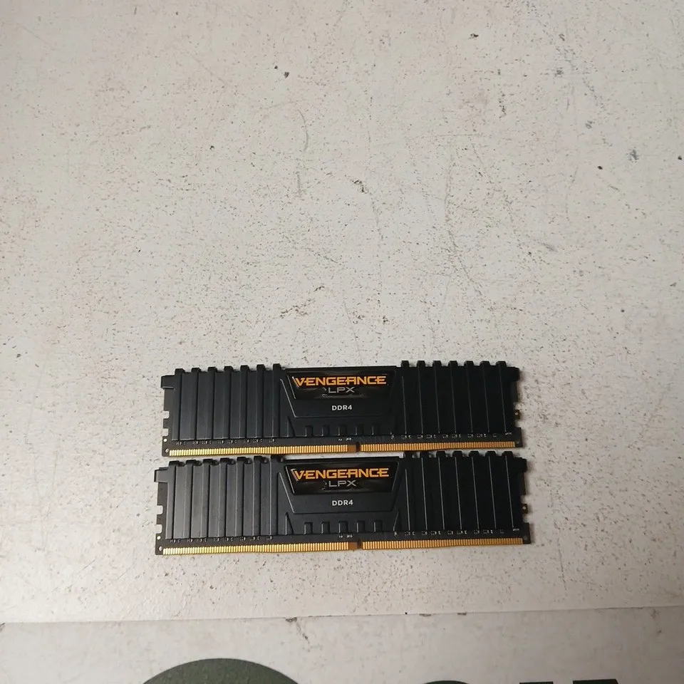 CORSAIR VENGEANCE LPX DDR4 RAM 16GB (2X8GB) 3200MHZ