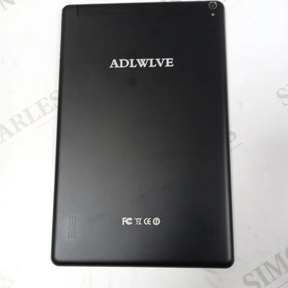 ADLWLVE 10.1 TABLET WITH CASE AND KEYBOARD