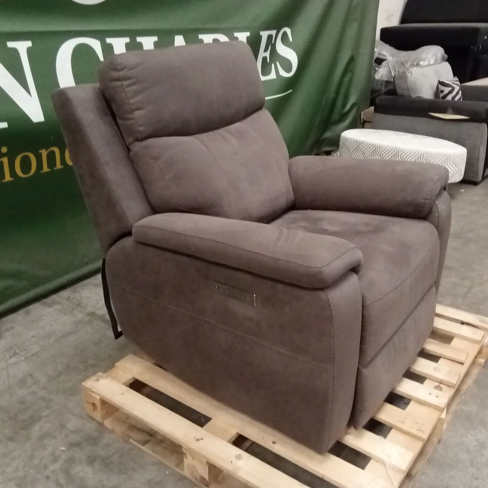 QUALITY DESIGNER POWER RECLINER ARMCHAIR