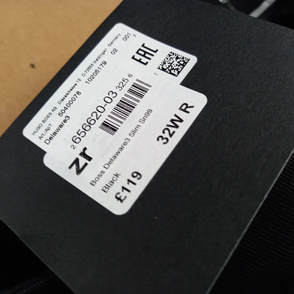 HUGO BOSS DELAWARE SLIM FIT JEANS - W32 L32