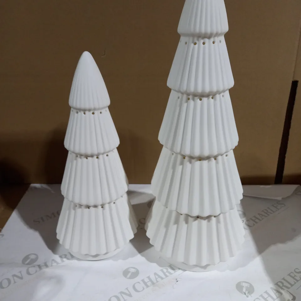 K BY KELLY HOPPEN SET OF 2 LARGE CERAMIC LIGHT UP ORNAMENTS