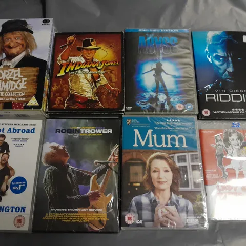 LOT OF 16 ASSORTED MEDIA ITEMS TO INCLUDE SOUTH PARK BOXSETS, THE PRESTIGE BLUE-RAY AND INDIANA JONES COMPLETE ADVENTURES