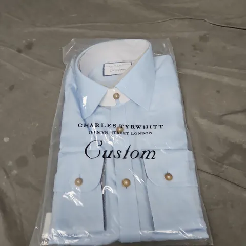 BAGGED CHARLES TYRWHITT BUTTONED SHIRT - SIZE UNSPECIFIED