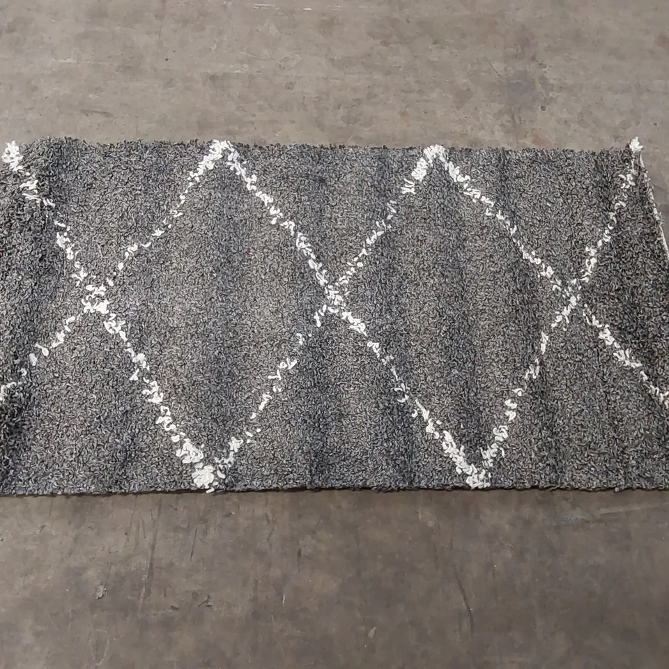BRAND NEW BAGGED PACO HOME KALMAR RUG - 150 x 80cm