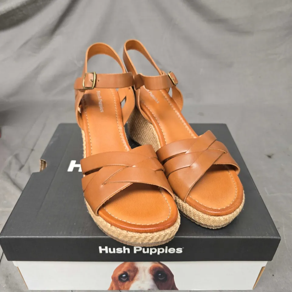 BOXED PAIR OF HUSH PUPPIES PHOEBE WEDGE SANDALS - 6
