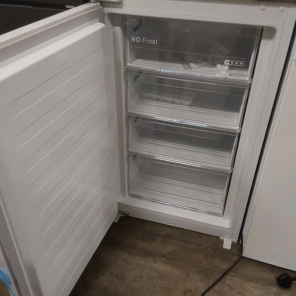 HISENSE RIB291F4AWF BUILT IN FRIDGE FREEZER, WHITE