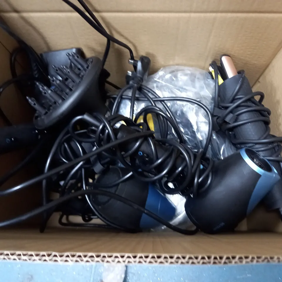 LOT OF APPROXIMATELY 18 UNBOXED REVAMP HAIR DRYERS