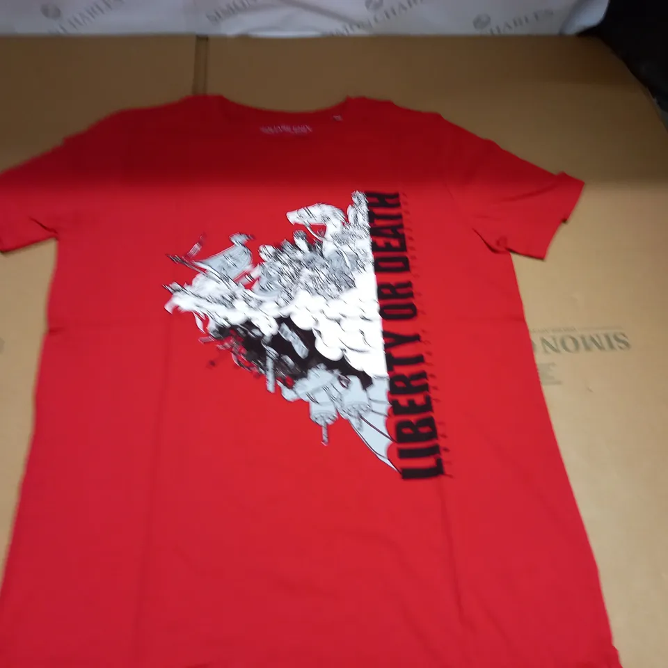 FINAL FANTASY RED T-SHIRT - M