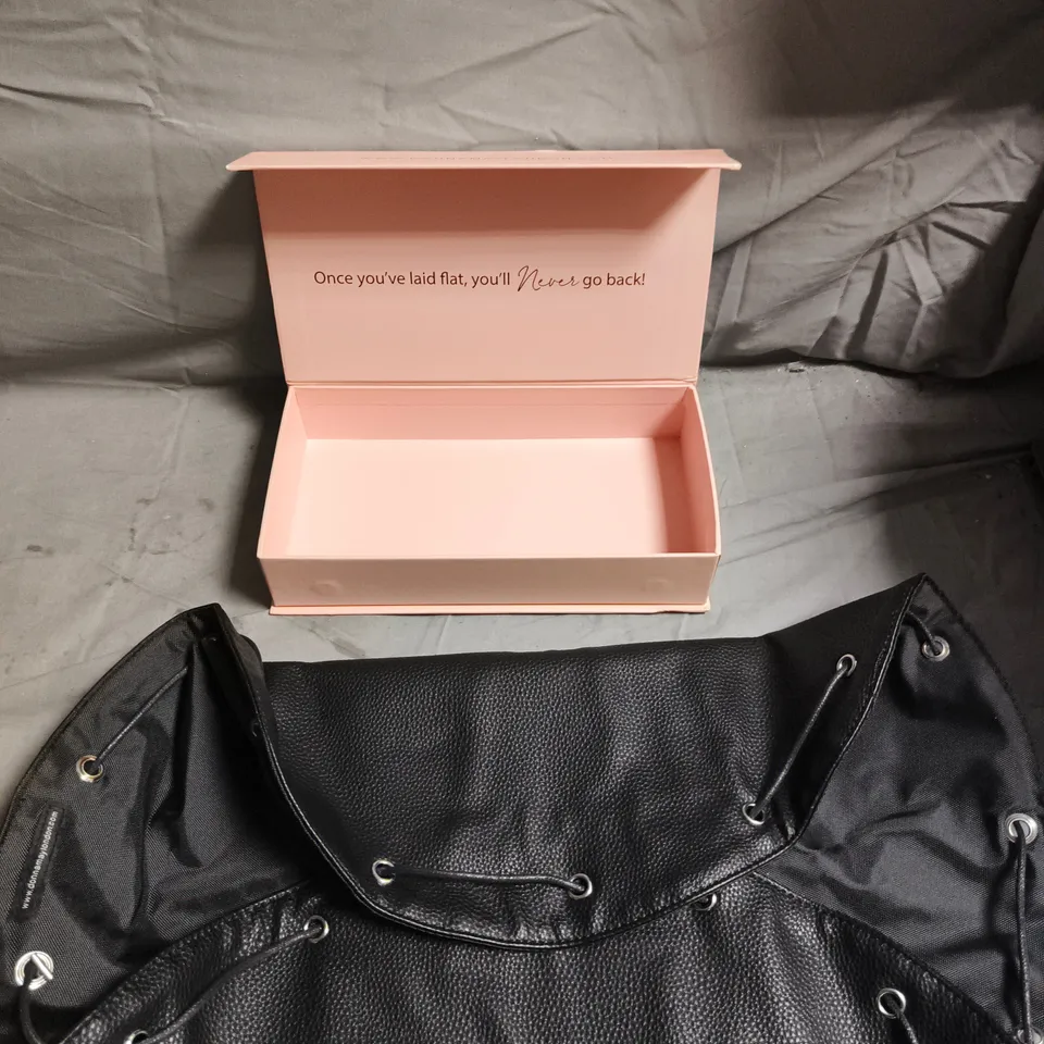 DONNA MAY LONDON LAY FLAT MAKE-UP BAG - BLACK