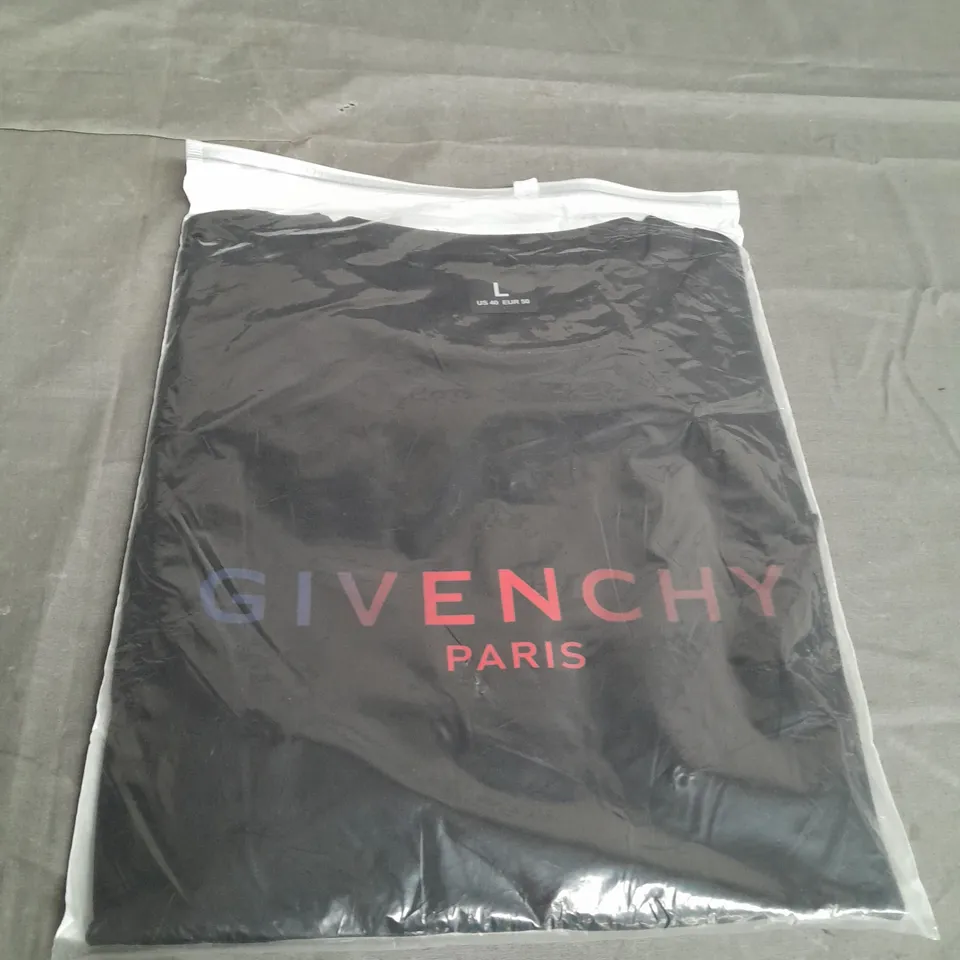 GIVENCHY PARIS BLACK T-SHIRT SIZE L