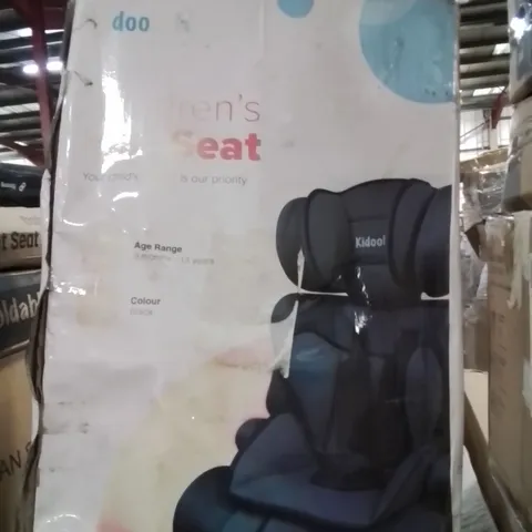 BOXED CHILDREN'S CAR SEAT