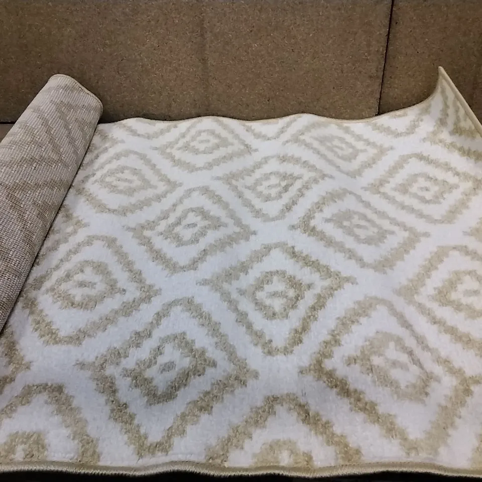 BRAND NEW PACO HOME 400 YELLOW-WHITE STELLA SV RUG SIZE 70CM X 140CM