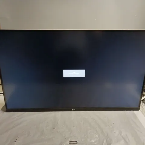 BOXED LG UHD MONITOR 4K 32UN650 IN WHITE - COLLECTION ONLY