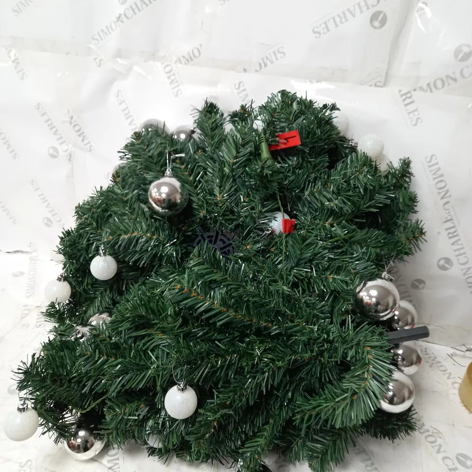 BOXED POP UP TREE WITH SILVER AND WHITE BAUBLES - 5FT 