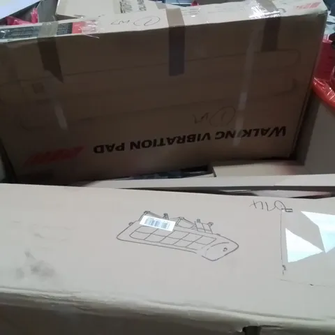 PALLET CONTAINING VARIOUS ASSORTED BOXED HOUSEHOLD ITEMS TO INCLUDE: FOLDING BED, BASIN, WALKING VIBRATION PLATE AND LOTS MORE UNMARKED BOXED ITEMS
